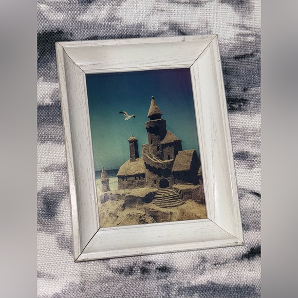 White Distressed 5X7 Picture Frame 🖼️ - Picture 2 of 5